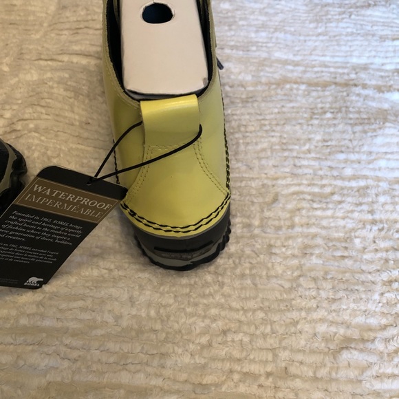 Sorel Out N About Waterproof Rain Boot siz… - Picture 2 of 8